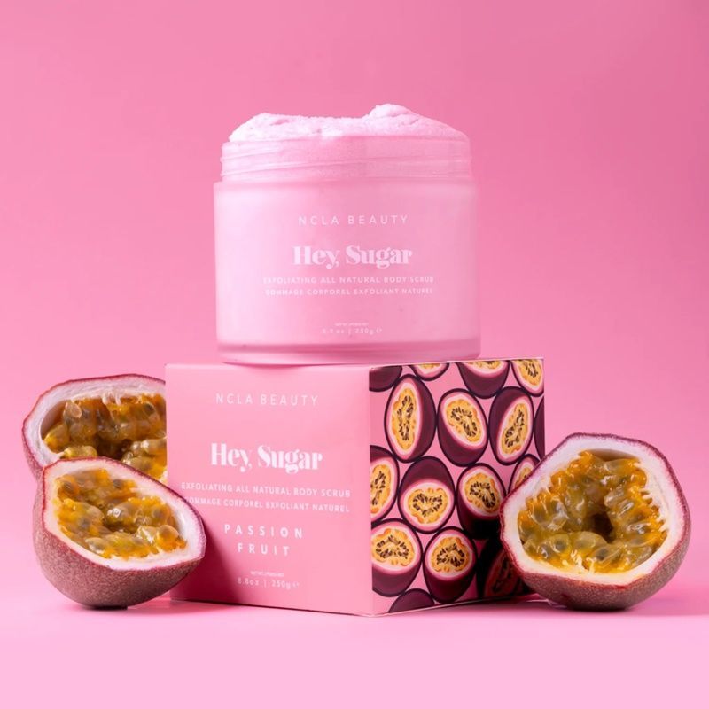 Скраб для тіла &laquo;Маракуйя&raquo; NCLA Beauty Hey, Sugar Body Scrub &ndash; Passion Fruit Короткий термін, 250 г 850034009896 фото