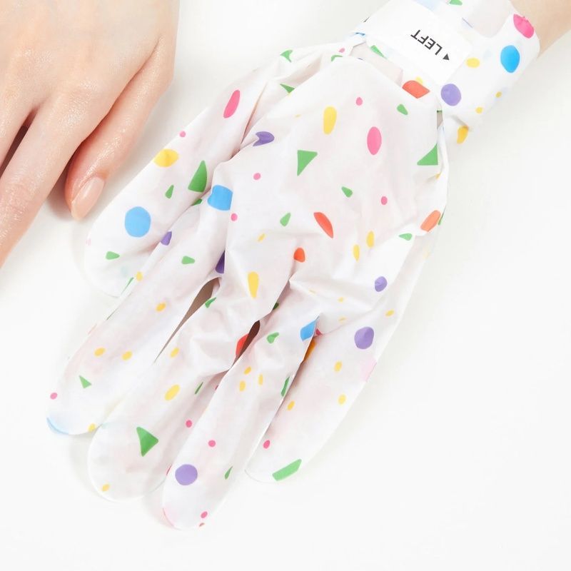 Зволожуючі маски-рукавички для рук VT COSMETICS Reedle Shot Nourishing Hand Mask, 50 мл 8803463012229 фото