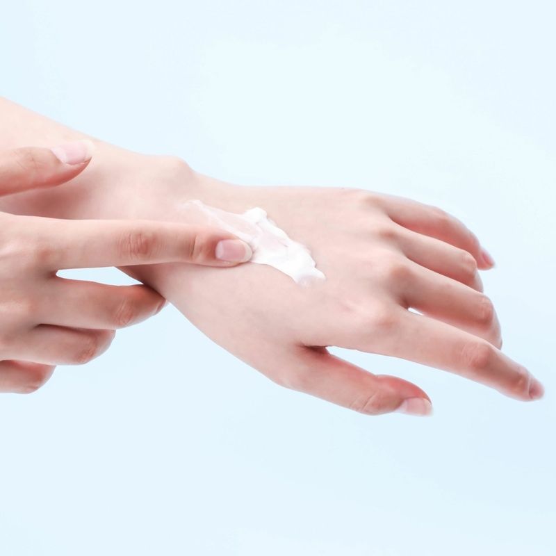 Крем для рук з березовим соком ROUND LAB Birch Juice Hand Cream, 30 мл 8809962540713 фото