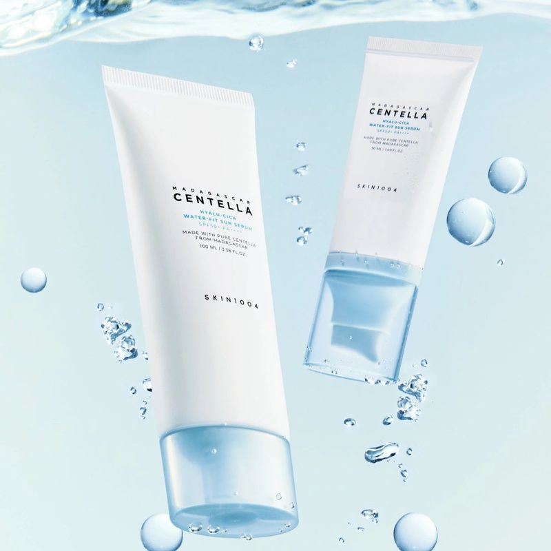 Легка сонцезахисна сироватка Skin 1004 Madagascar Centella Hyalu-Cica Water-Fit Sun Serum SPF50+ PA++++, 15 мл 8809913830061 фото