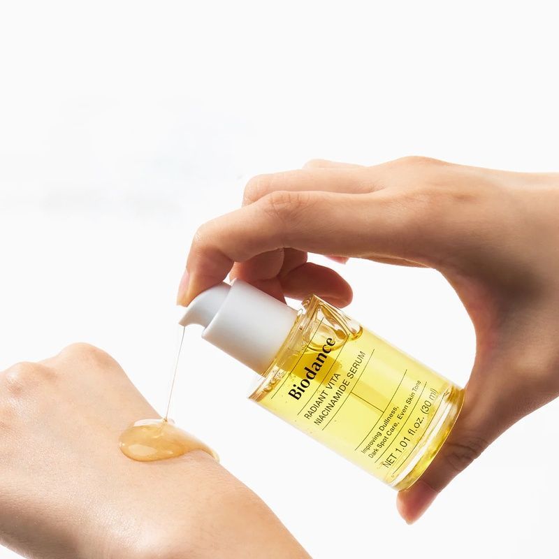 Сироватка для обличчя з ніацинамідом BIODANCE Radiant Vita Niacinamide Serum, 30 мл 8809891185009 фото