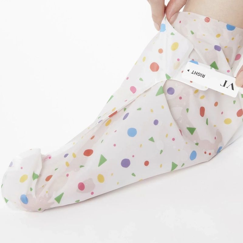 Пілінг-маска для ніг з AHA-кислотами і мікроголками VT COSMETICS Reedle Shot Foot Peeling Mask 8803463012236 фото