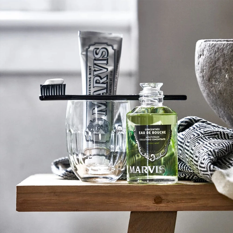 Ополіскувач для порожнини рота "М'ята" Marvis Concentrate Strong Mint Mouthwash, 120 мл 8004395155781 фото