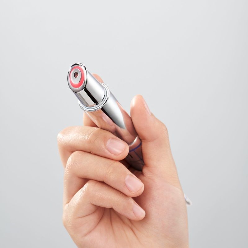 Крем для пружності шкіри навколо очей з LED EMS-аплікатором UIQ RejuBiome&trade; EX Lifting Eye Cream, 15 мл 8809771752215 фото