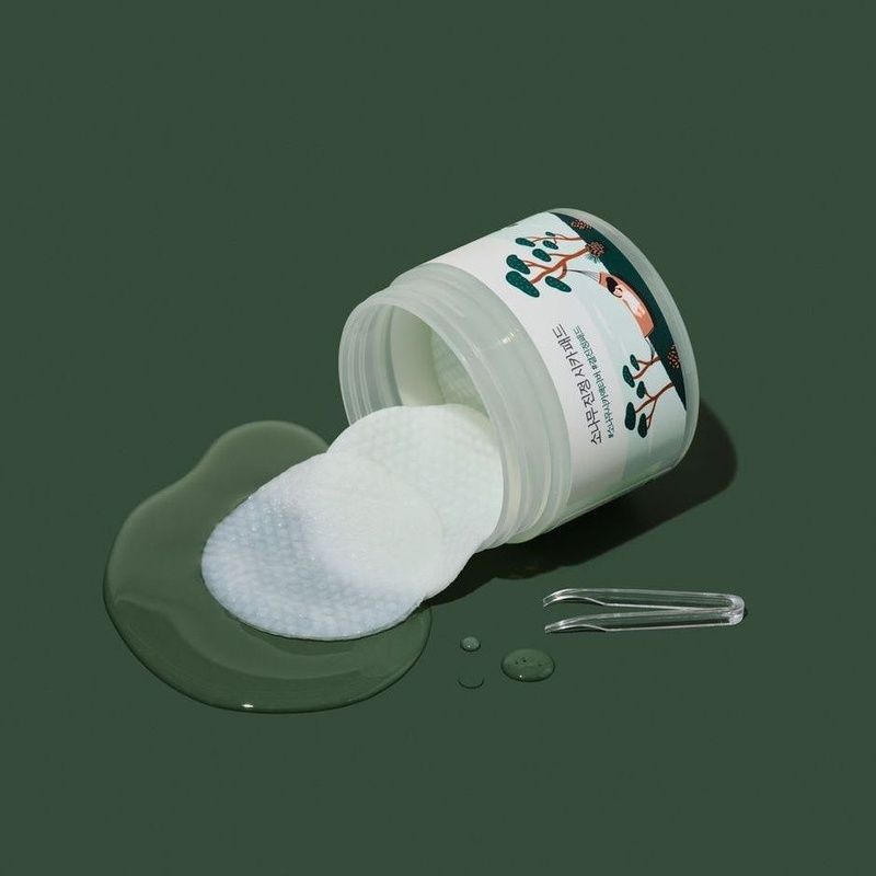Заспокійливі пілінг-педи з екстрактом голок сосни ROUND LAB Pine Calming Cica Pad, 50 шт 8809750462708 фото