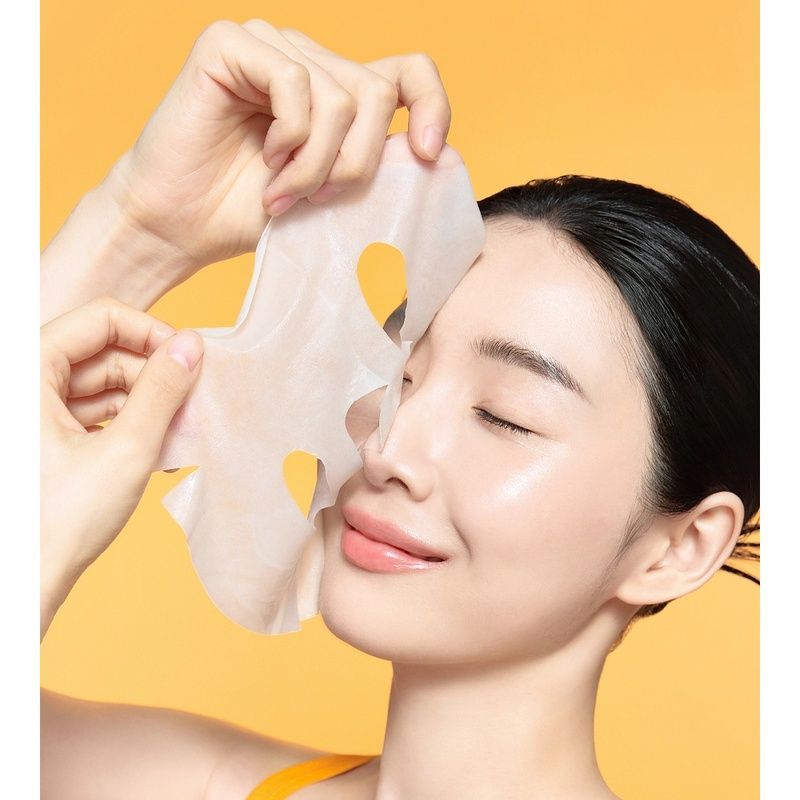 Освітлююча тканинна маска на основі сироватки Celimax Pore+Dark Spot Brightening Serum Mask, 1 шт 8809750465235 фото