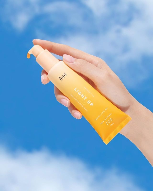 Освітлююча маска для обличчя з вітамінами С та Е PSA Light Up Vitamin C & E Flash Brightening Mask, 50 мл 6453678994 фото