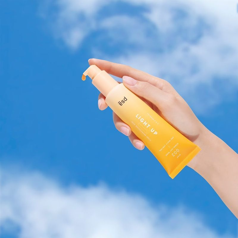 Освітлююча маска для обличчя з вітамінами С та Е PSA Light Up Vitamin C & E Flash Brightening Mask, 50 мл 8885014071060 фото