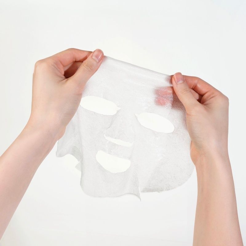 Упаковка освітлювальних тканинних масок UIQ Biome Vita C Daily Glow Mask, 30 шт 04432 фото