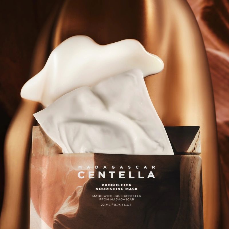 Поживна маска для обличчя з центеллою мадагаскарською Skin 1004 Madagascar Centella Probio-Cica Nourishing Mask, 1 шт 8809913832003 фото