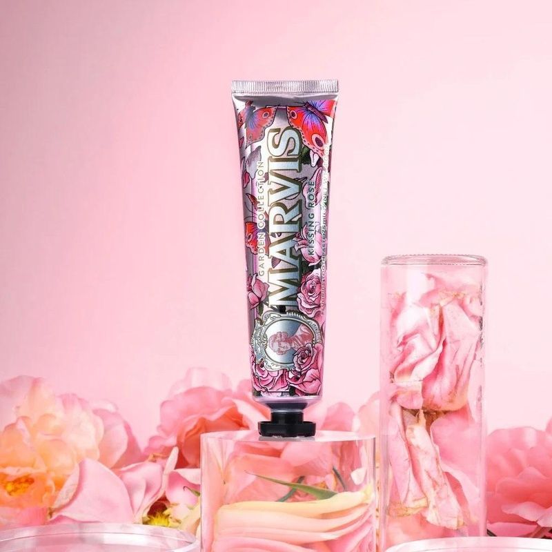 Зубна паста "Поцілунок троянди" Marvis Kissing Rose, 75 мл 8004395112807 фото